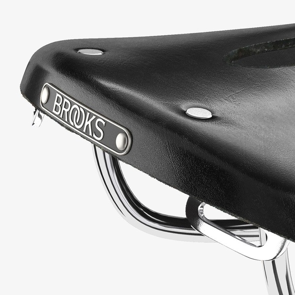Brooks saddle B17 carved short black